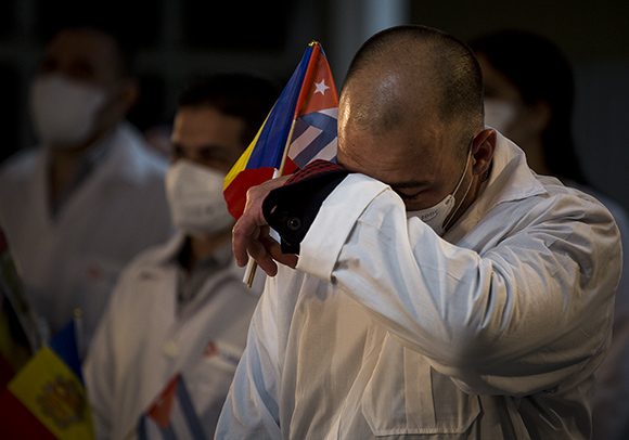 medicos cubanos que enfrentaron la COVID 19 en Andorra 9