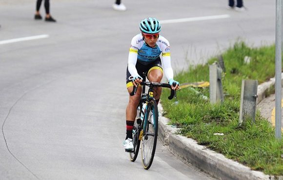 Calentó las bielas ciclista Arlenis Sierra en inicio del Giro d'Italia Donne