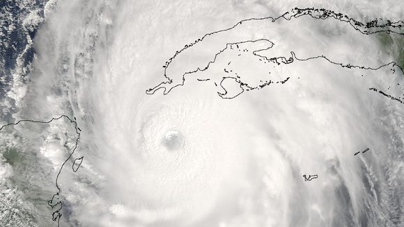 01 huracán iván nasa e1620086525658