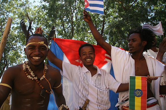 Jóvenes en Etiopía. Foto: Ismael Francisco/ Cubadebate.