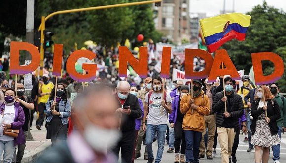 Un mes de protestas en Colombia: ¿Cuáles son los escenarios?