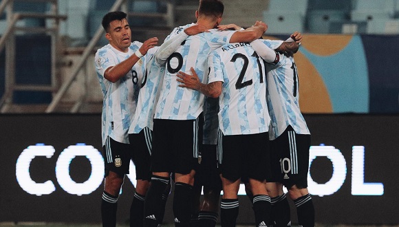 Argentina terminó invicta la fase de grupo de la Copa América. Foto: tomada de la cuenta en Twitter de la selección argentina.
