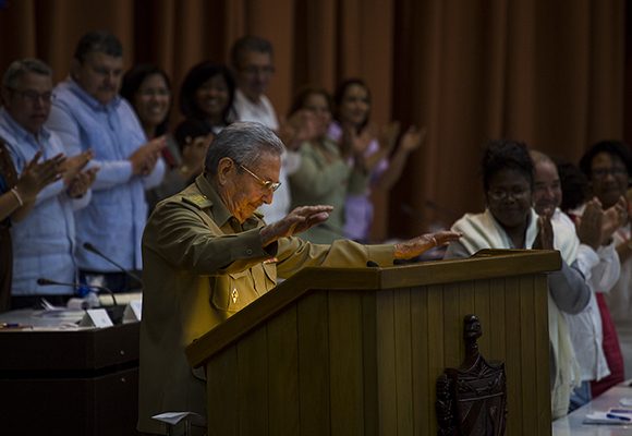 Raúl durante la sesión plenaria de la Asamblea Nacional del Poder Popular en diciembre de 2017. Foto: Irene Pérez/ Cubadebate.