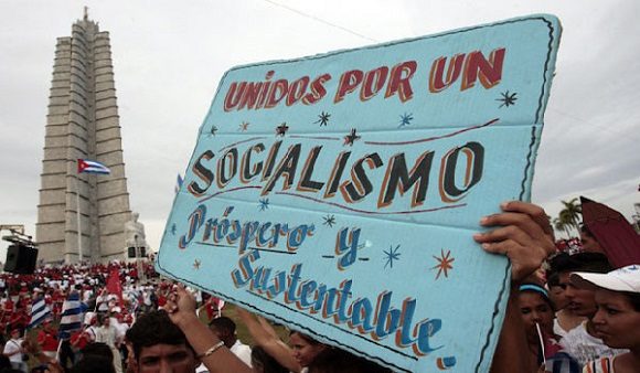 Los grandes temas nacionales de hoy: La economía socialista