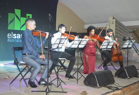 En este encuentro fueron interpretados los temas Canción para cuarteto de cuerdas y Guajira para cuarteto de cuerdas, de manera presencial, por el Cuarteto Caturla String. Foto: Marianela Dufflar.