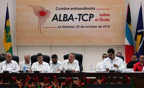 Raúl Castro participó en su condición de presidente de Cuba, en la Cumbre extraordinaria del ALBA-TCP, sobre el Ãbola, el 20 de octubre de 2014. Foto: Ismael Francisco/ Cubadebate.