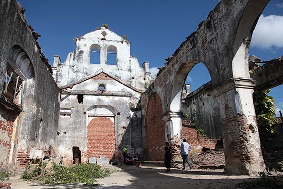 Ruinas de la iglesia Jesús de Nazareno, de la ciudad de Sancti Spíritus. Foto: Oscar Alfonso Sosa/ ACN. 