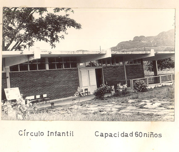 Uno de los cinco círculos infantiles construidos en San Andrés como parte del plan de desarrollo integral de la zona montañosa. Cortesía del sanandreseño Llanes. 