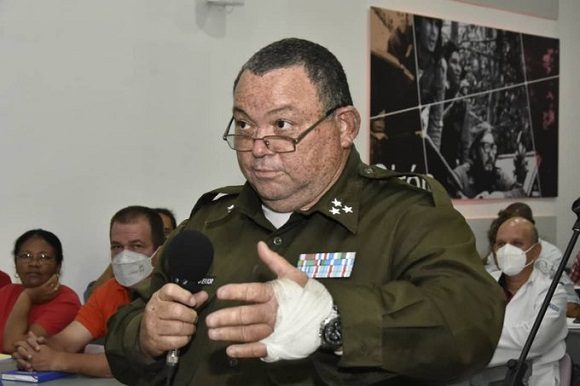 Segundo Jefe del Cuerpo de Bomberos Coronel Daniel Ch%C3%A1vez.