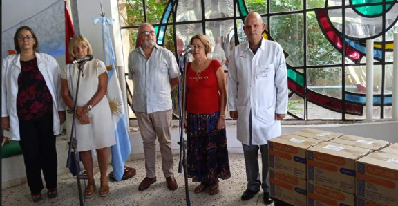 Argentina dona siete toneladas de insumos médicos a hospital Faustino Pérez, de Matanzas