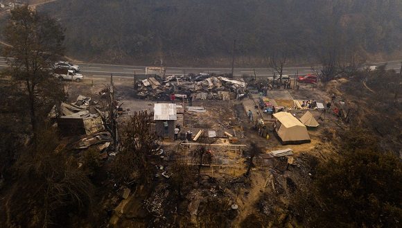 Incendios forestales destruyen más de 3 400 hectáreas en Chile