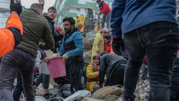 terremoto turquia rescate escombros 6feb23 AFP