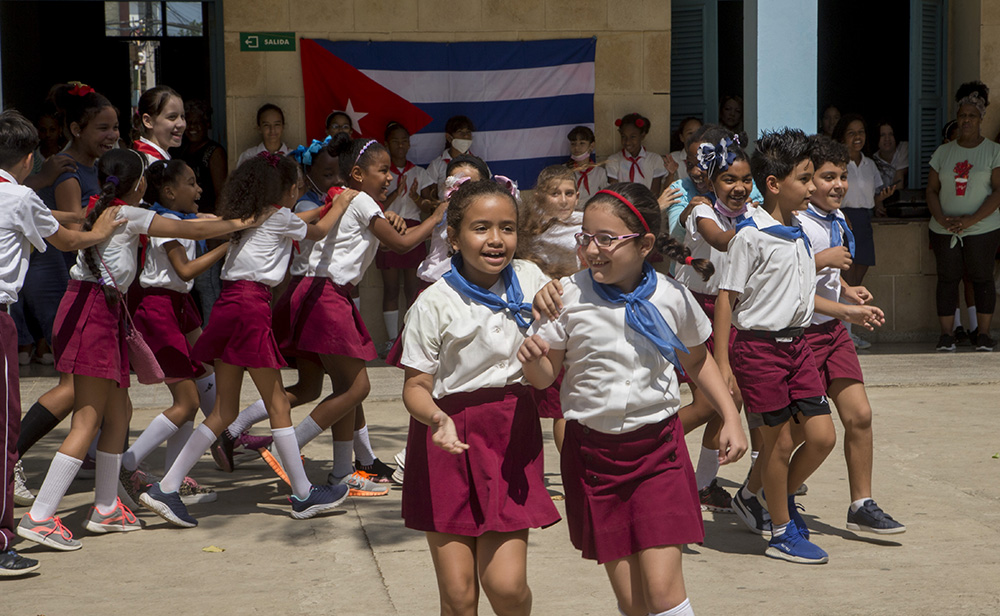 La felicidad de los alumnos de la Escuela Elemental de Música Paulita Concepción. Foto: Ismael Francisco/Cubadebate.