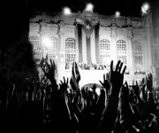 Concentración popular frente al antiguo Palacio Presidencial, el 28 de septiembre de 1960, cuando surgen los Comités de Defensa de la Revolución. Foto: Liborio Noval.