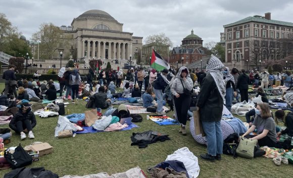 Detienen 47 personas en protesta por Gaza en Universidad de Yale (+Videos)